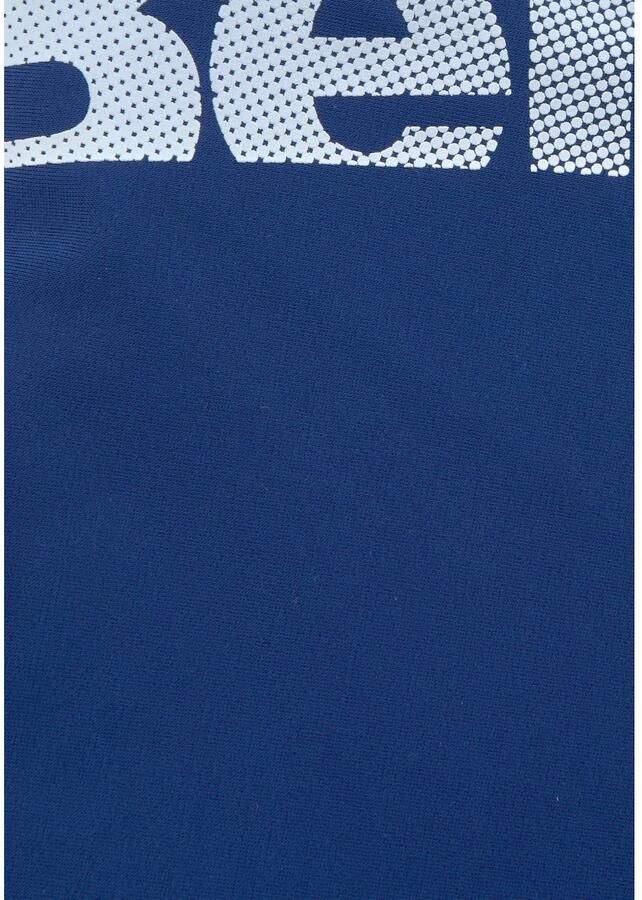 Bench. Zwemboxer met bench-opschrift