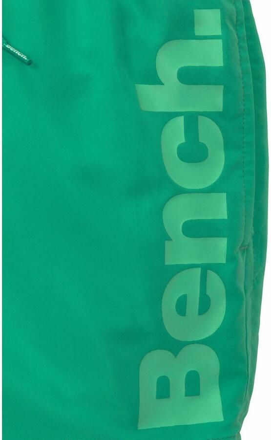 Bench. Zwemshort met logo-opschrift opzij - Foto 2