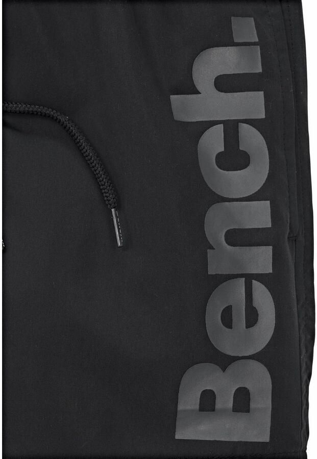 Bench. Zwemshort met logo-opschrift opzij - Foto 3