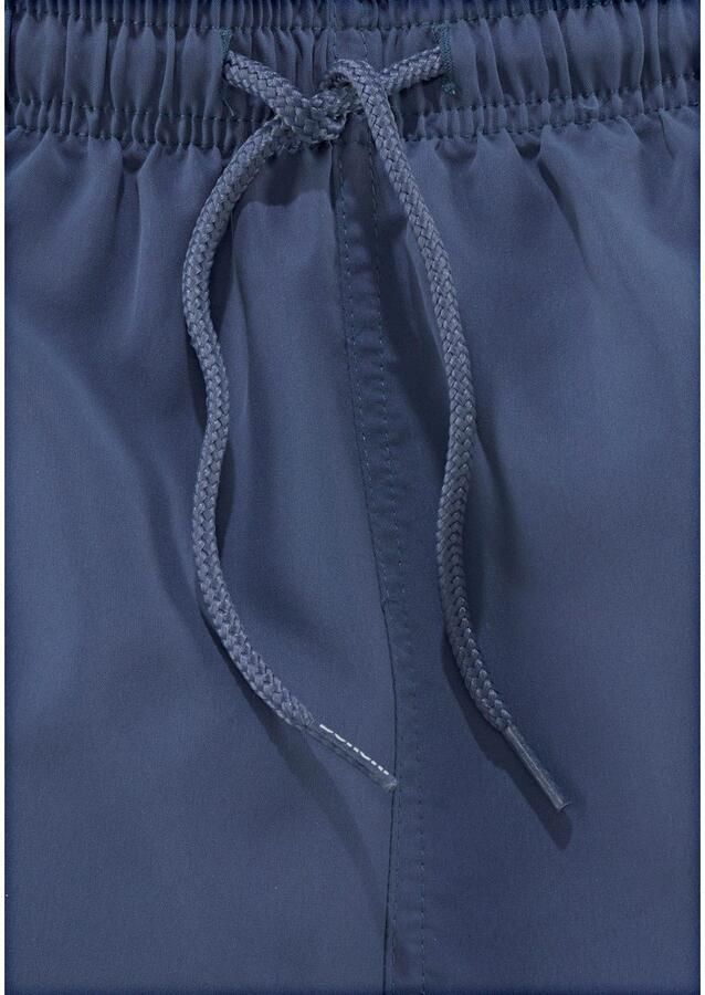 Bench. Zwemshort met logo-opschrift opzij