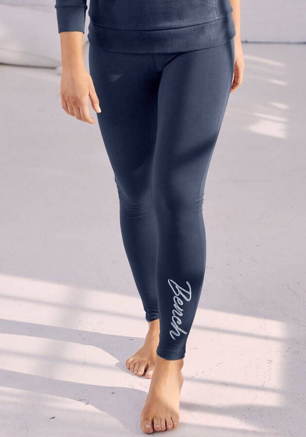 Bench. Loungewear Legging met glinsterend logoborduursel op het been