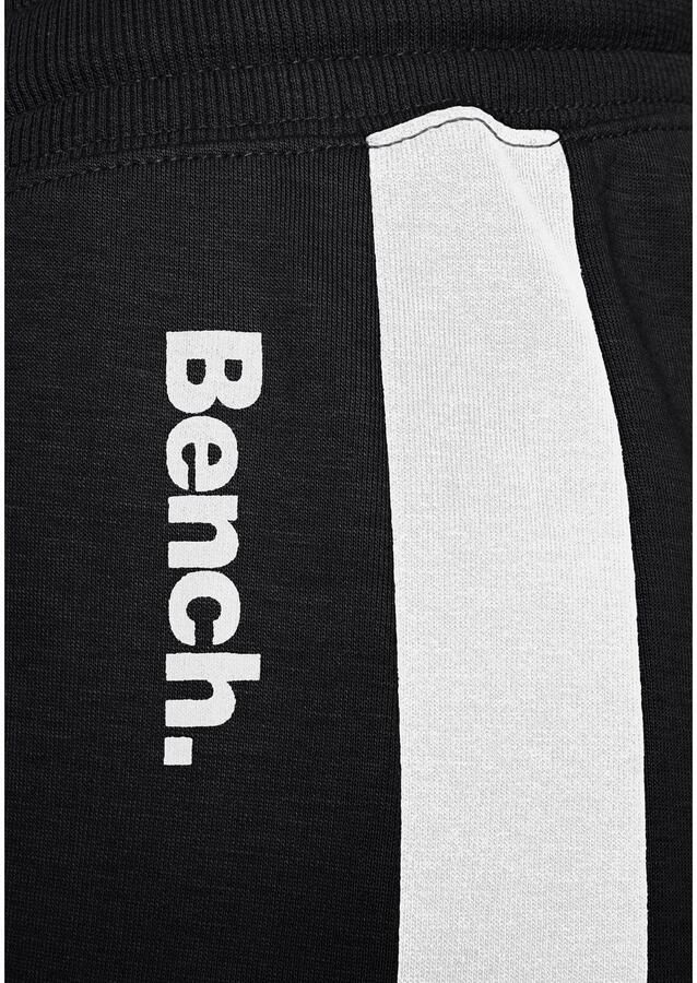 Bench. Loungewear Loungebroek met zijstrepen en rechte pijp loungewear