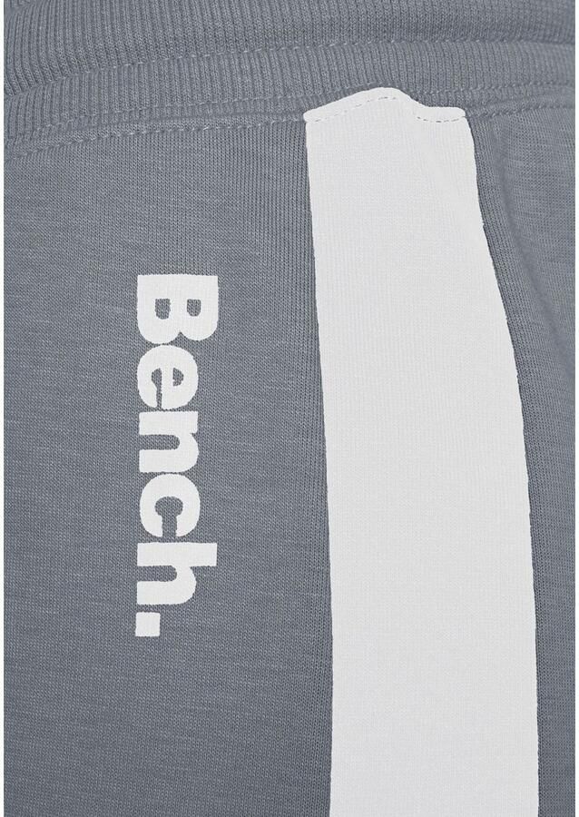 Bench. Loungewear Loungebroek met zijstrepen en rechte pijp loungewear
