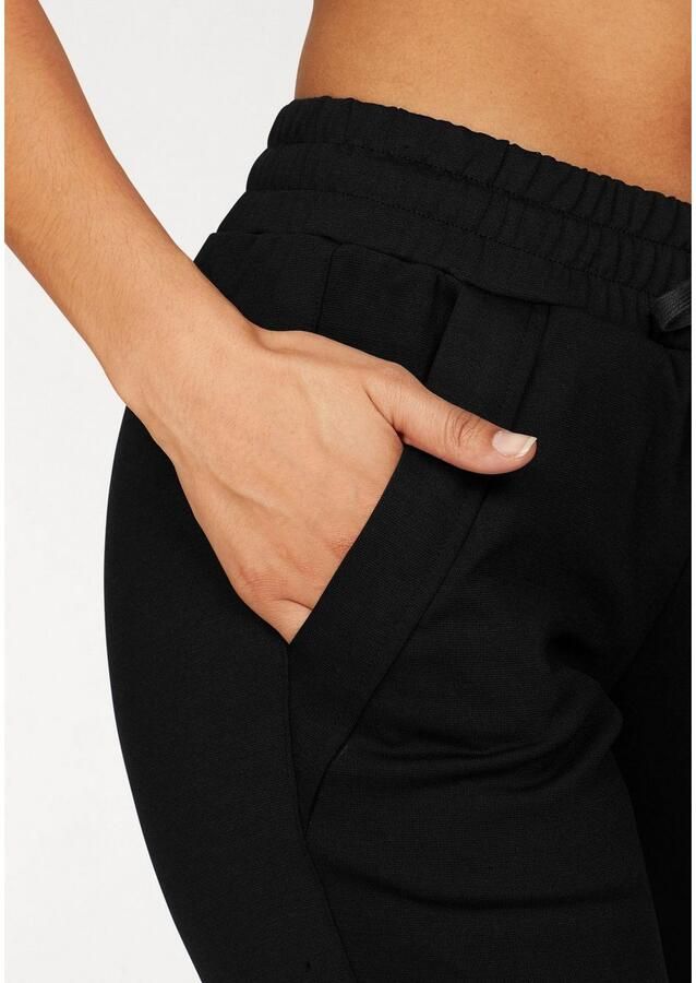 Bench. Loungewear Relaxbroek met smalle pijpen en rits aan de zoom loungewear loungepak