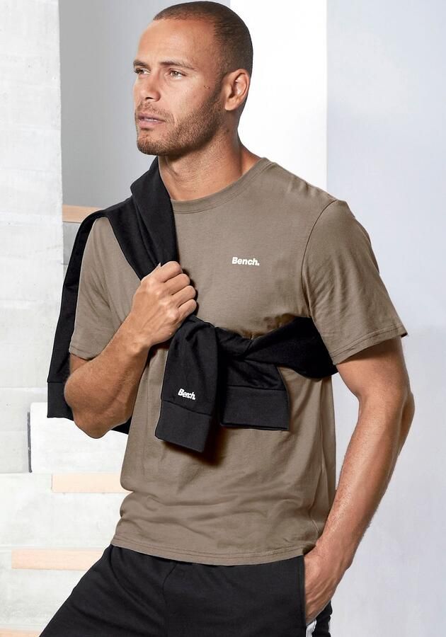 Bench. Loungewear T-shirt met klein merkdruk vooraan - Foto 2