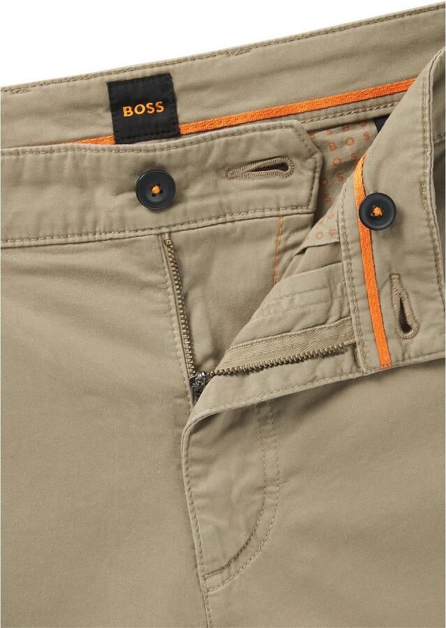 Boss Orange Regular fit chino met ceintuurlussen