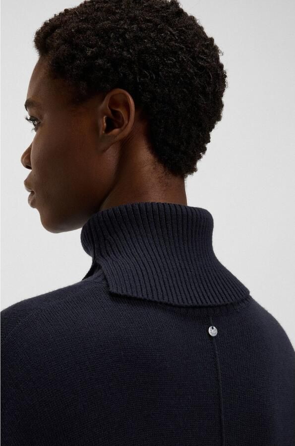 Boss Orange Gebreide jurk Feringatessa Premium Damesmode Relaxed Fit met splitdetails Turtle Neck