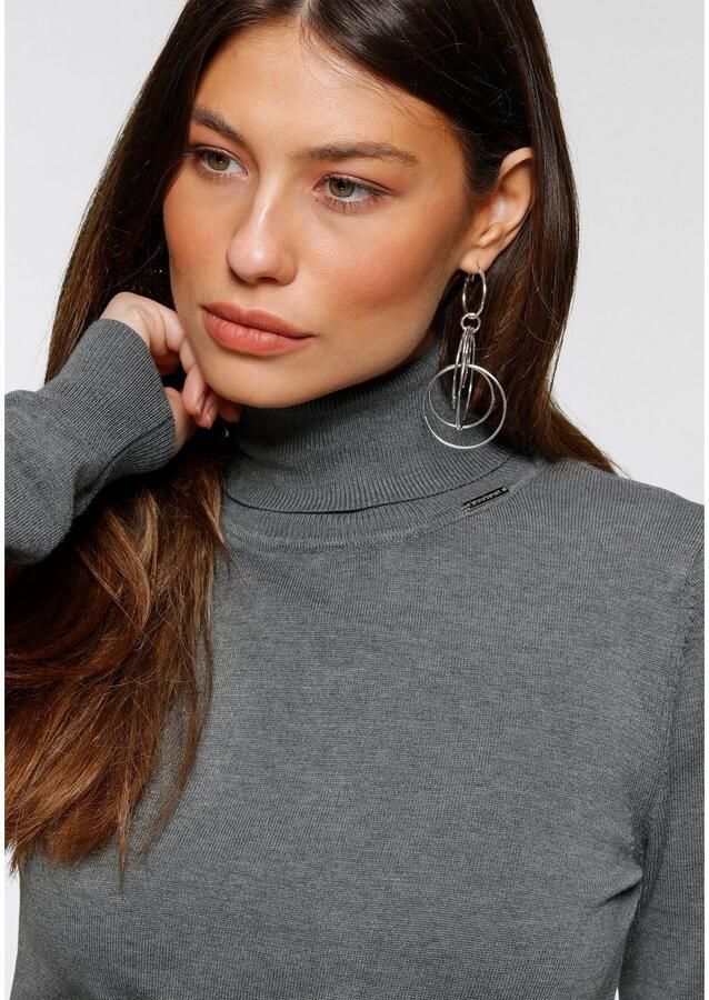 Bruno Banani Coltrui met metalen logo