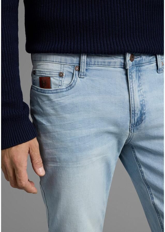 Bruno Banani Straight jeans Hutch rechte broekspijpen gedeeltelijk met modieuze destroyed-effecten - Foto 2