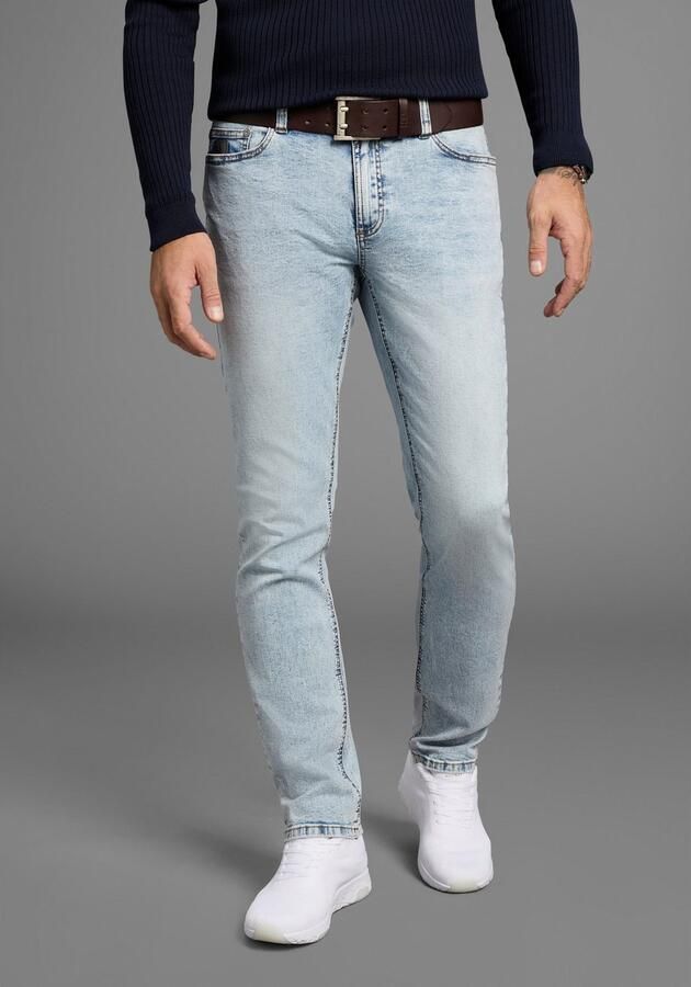 Bruno Banani Straight jeans Hutch rechte broekspijpen gedeeltelijk met modieuze destroyed-effecten - Foto 11
