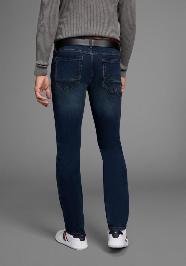 Bruno Banani Straight jeans Hutch rechte broekspijpen gedeeltelijk met modieuze destroyed-effecten - Foto 6