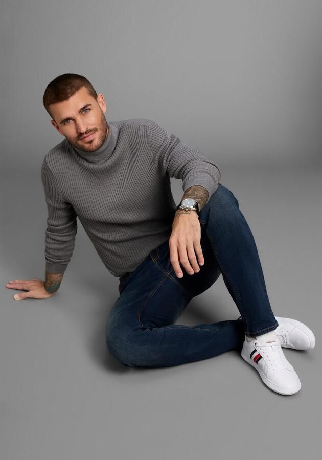 Bruno Banani Straight jeans Hutch rechte broekspijpen gedeeltelijk met modieuze destroyed-effecten - Foto 7