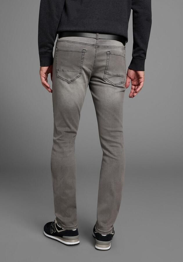 Bruno Banani Straight jeans Hutch rechte broekspijpen gedeeltelijk met modieuze destroyed-effecten - Foto 4