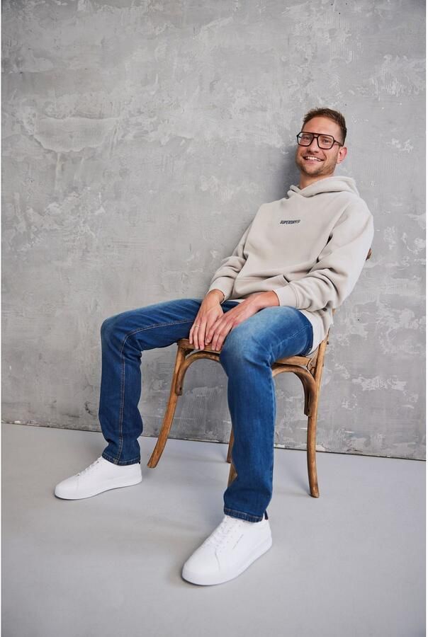 Bruno Banani Straight jeans Hutch rechte broekspijpen gedeeltelijk met modieuze destroyed-effecten - Foto 8