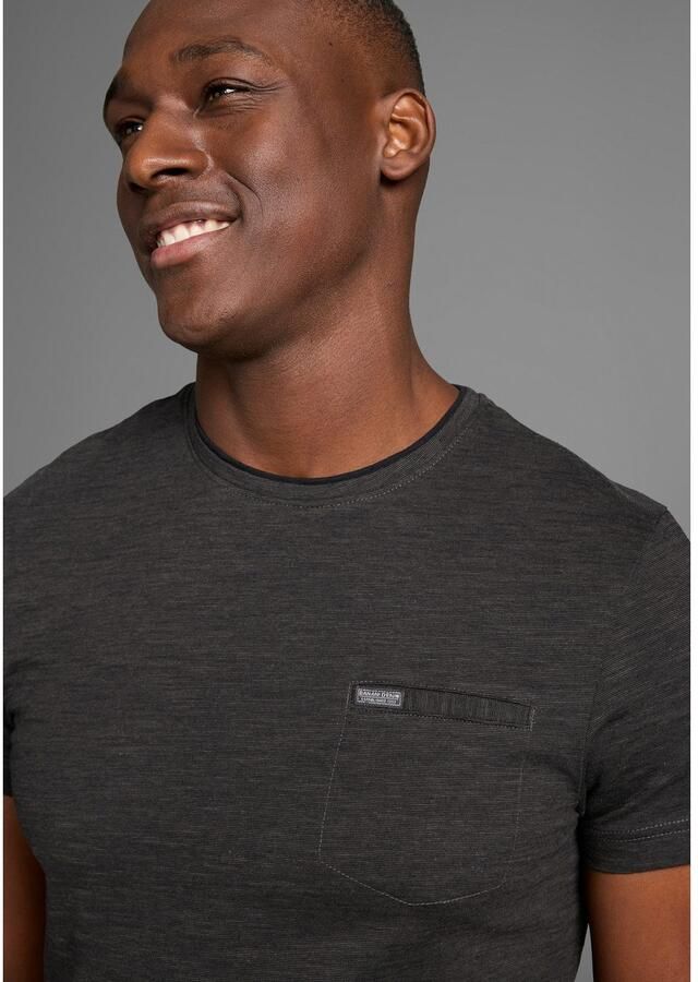 Bruno Banani T-shirt Met dubbele kraag en sierborstzak - Foto 2