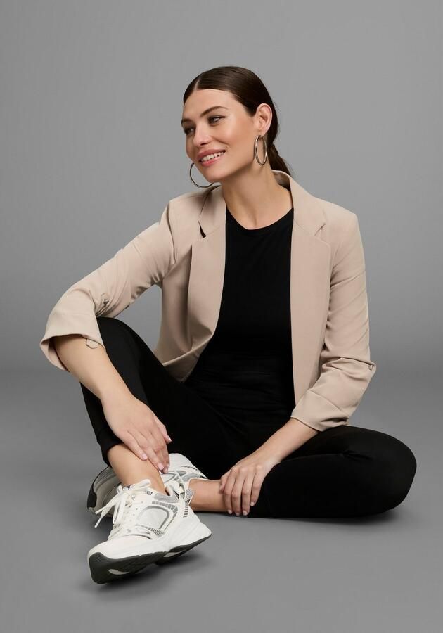 Bruno Banani T-shirt met kantinzet in de raglanmouw nieuwe collectie - Foto 5