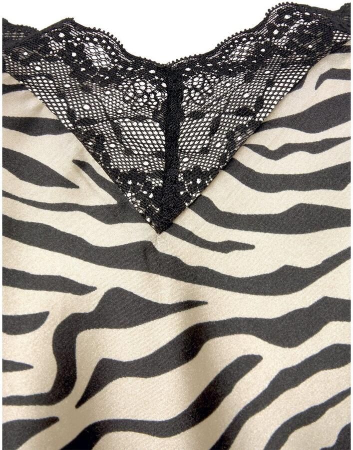 Buffalo Negligé met mooie dierenprint en kantinzetten