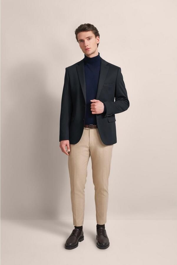 Bugatti Colbert bij een pak met een stijlvolle structuur - Foto 9