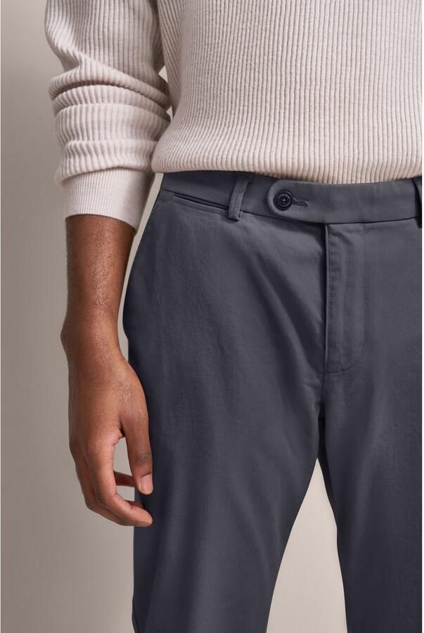 Bugatti Regular fit broek met knoop- en ritssluiting - Foto 2