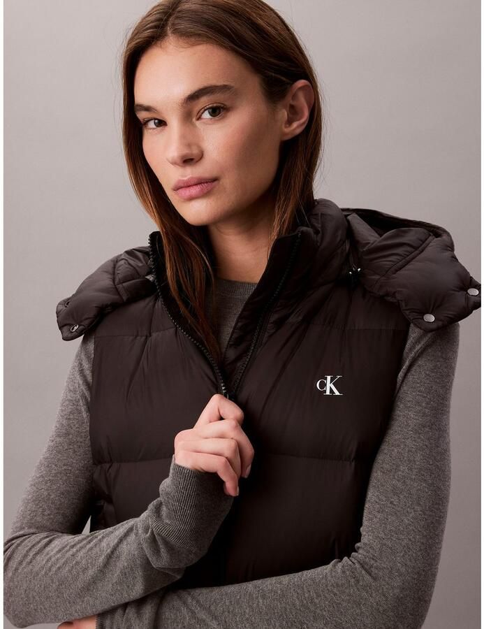 Calvin Klein Bodywarmer ESSENTIAL MIDWEIGHT PUFFER VEST met afneembare capuchon opstaande kraag