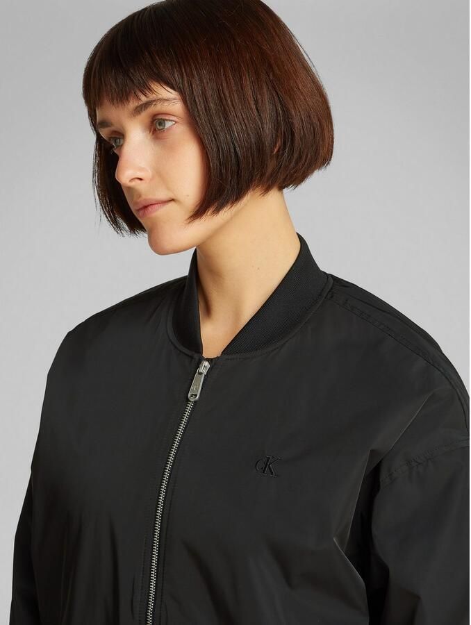 Calvin Klein Bomberjack LONG BOMBER met logo-opdruk tailleafsluiting versmald door elastiek - Foto 5