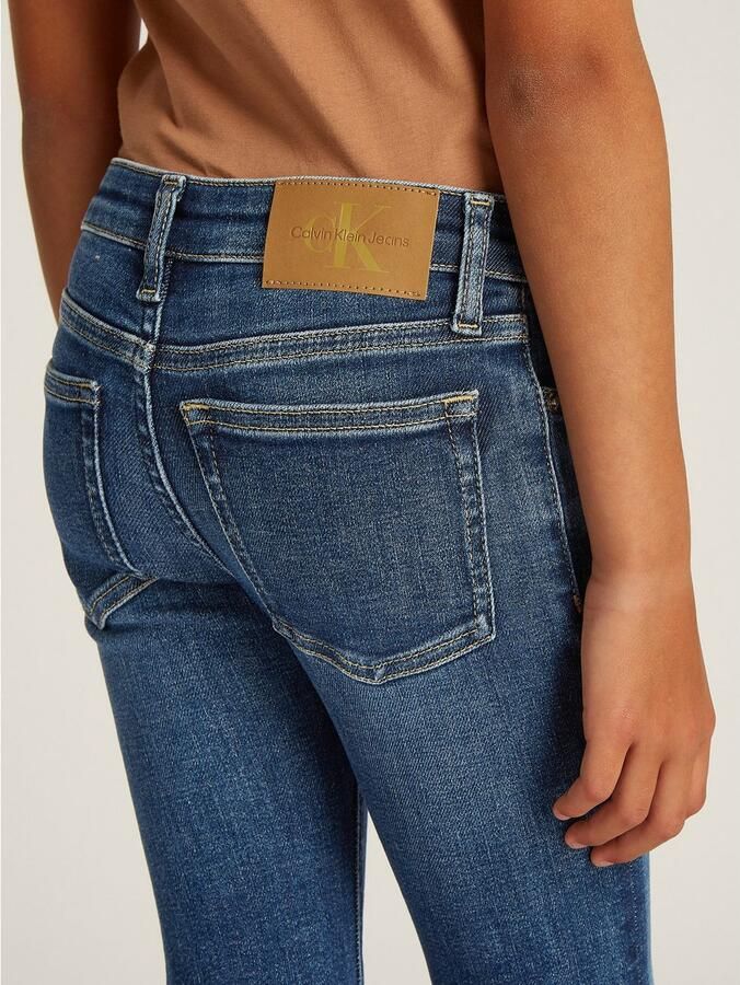 Calvin Klein Bootcut jeans MR FLARE DARK BLUE VISUAL DENIM voor kinderen tot 16 jaar met logopatch - Foto 2