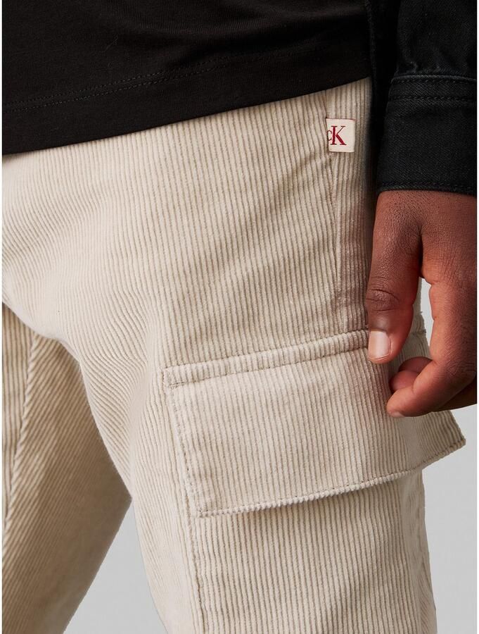 Calvin Klein Cargobroek Corduroy Straight Cargo Pants voor kinderen tot 16 jaar en met logo-embossing
