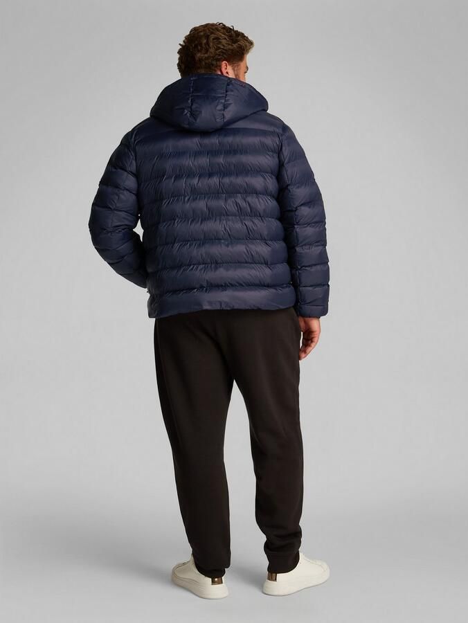 Calvin Klein Gewatteerde jas BT_QUILTED LW HOODED JACKET in grote maten met logoprint - Foto 4