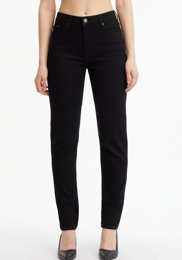 Calvin Klein Slim fit jeans MR SLIM SOFT BLACK met leren merklabel aan de achterkant van de tailleband - Foto 4