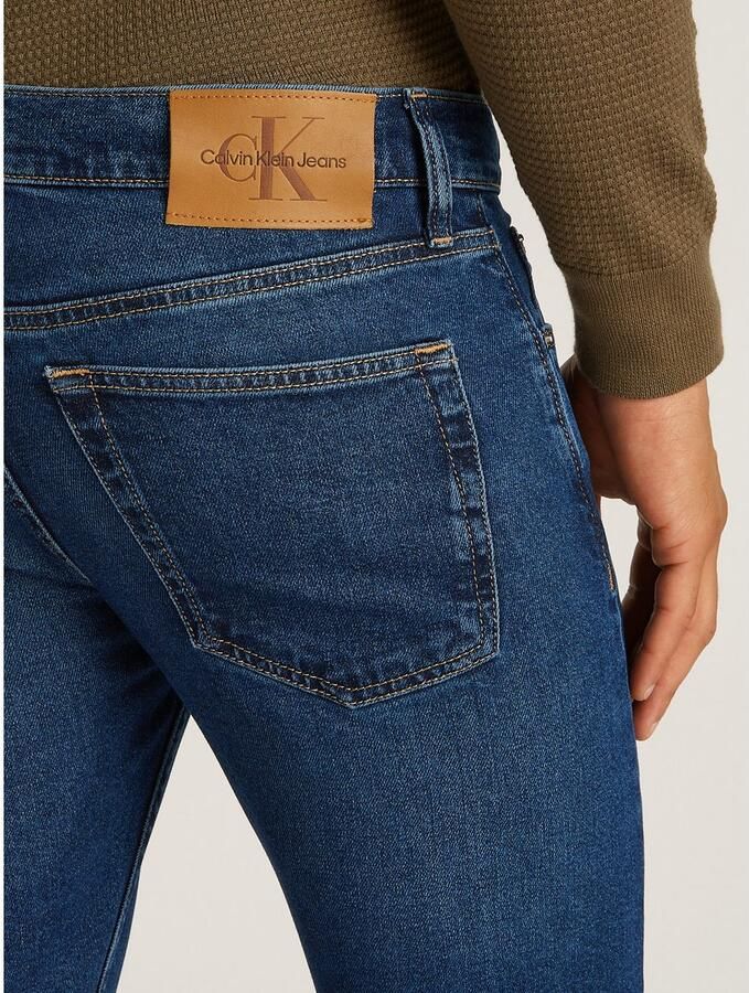 Calvin Klein Slim fit jeans SLIM TAPER Muntzakje logo borduursel