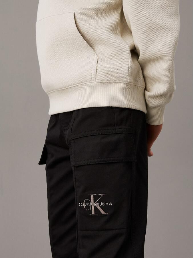 Calvin Klein Sweatbroek ESSENTIAL WOVEN CARGO PANTS voor kinderen tot 16 jaar met logo-print - Foto 5