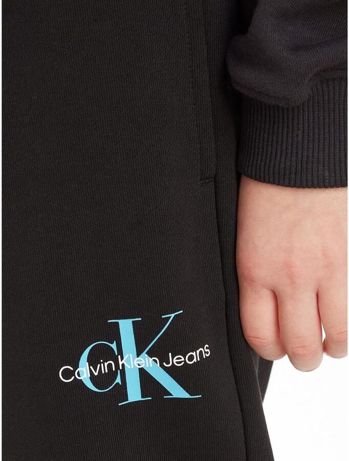 Calvin Klein Sweatbroek MONOGRAM LOGO SWEATPANTS voor kinderen tot 16 jaar - Foto 3