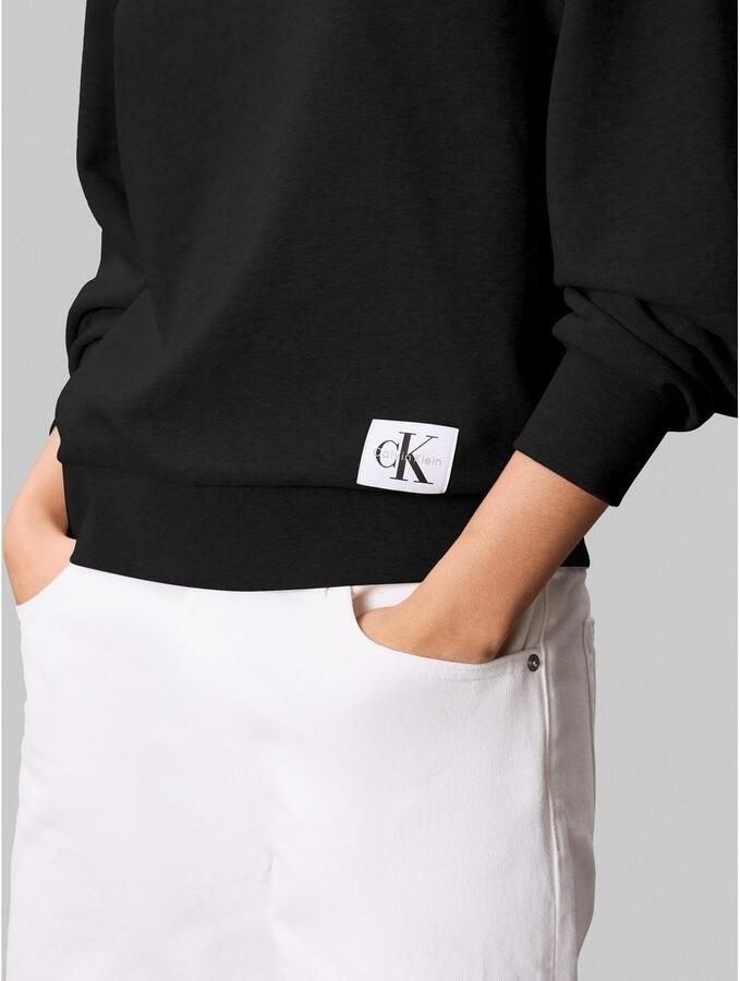 Calvin Klein Sweatshirt A- LS BADGE LOGO TERRY CREW NK - Foto 4