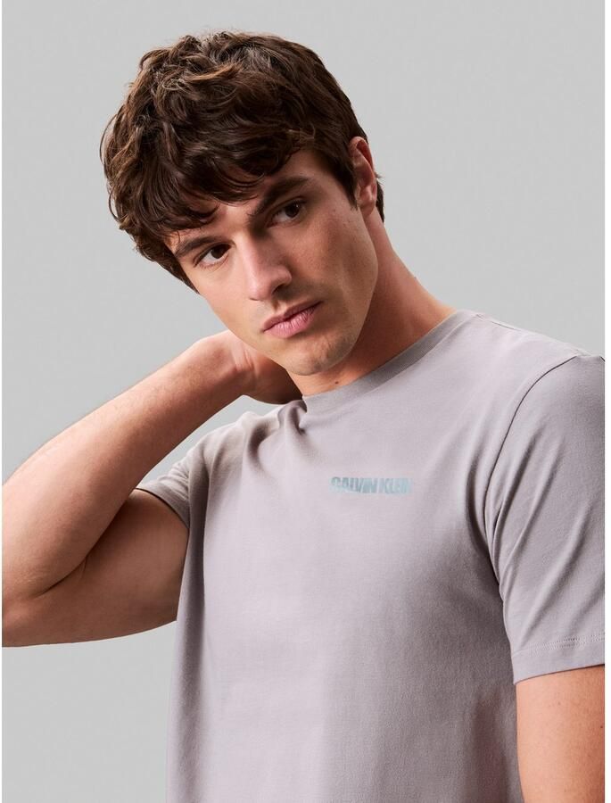 Calvin Klein T-shirt SS 30s E WRD STRTCH met grote logoprint op de rug