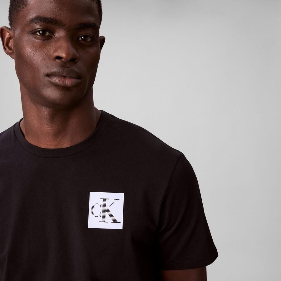 Calvin Klein Jeans Regular fit T-shirt van puur katoen met logoprint
