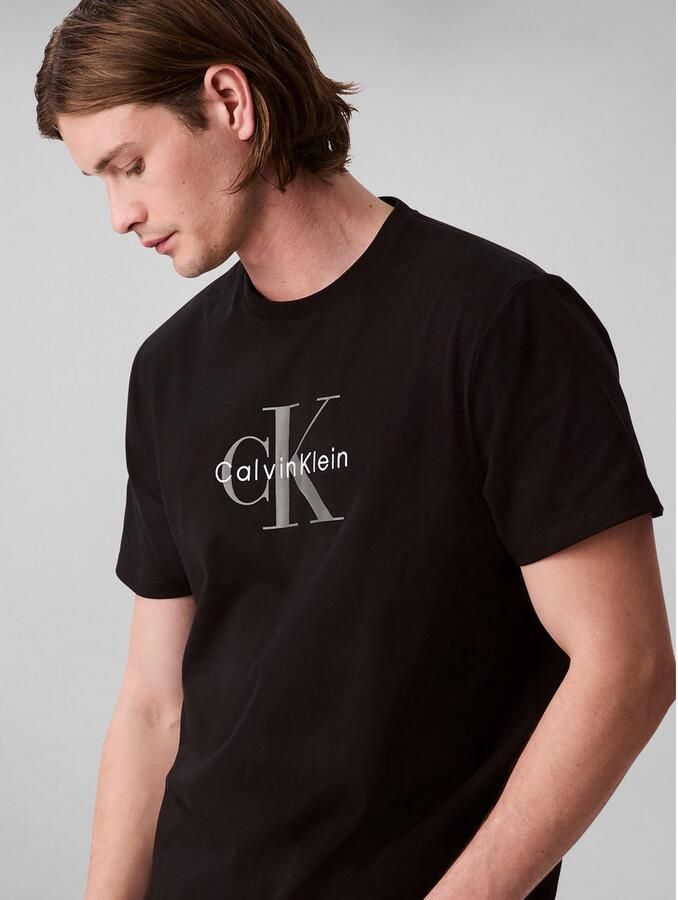 Calvin Klein T-shirt SS Hero Monologo Tee 20s Met ronde hals regular fit - Foto 4