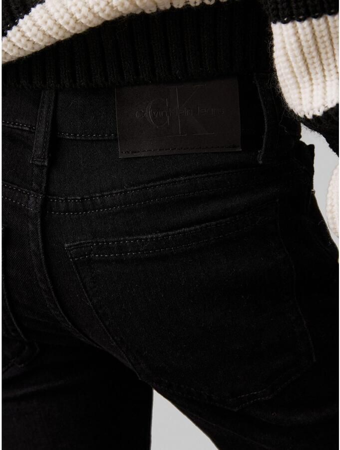 Calvin Klein Wijd uitlopende jeans Mr Flare Ess Black Str Denim voor kinderen tot 16 jaar en met logo-patch - Foto 8