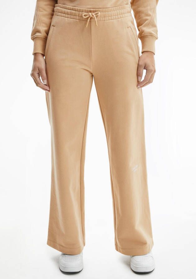 Calvin Klein Sweatpants STACKED LOGO WIDE LEG JOG PANT Met JEANS logobadge