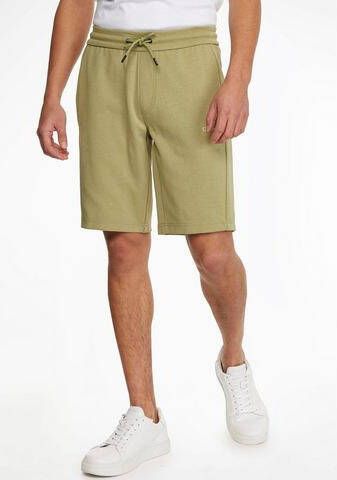 Calvin Klein Stijlvolle Bermuda Shorts voor de Zomer Green Heren