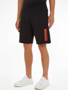 Calvin Klein Sweatshort OFF-PLACED LOGO SWEATSHORTS met rechte pijpen