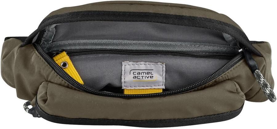 Camel active Buiktasje Terra van gerecycled nylon en volumineus aangebrachte zakken - Foto 2