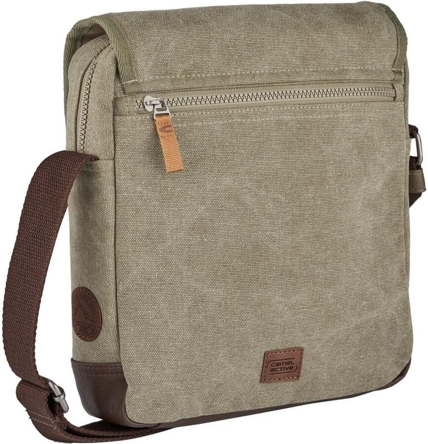 Camel active Schoudertas Air Canvas model van zacht lederimitatie afgewerkt met applicaties