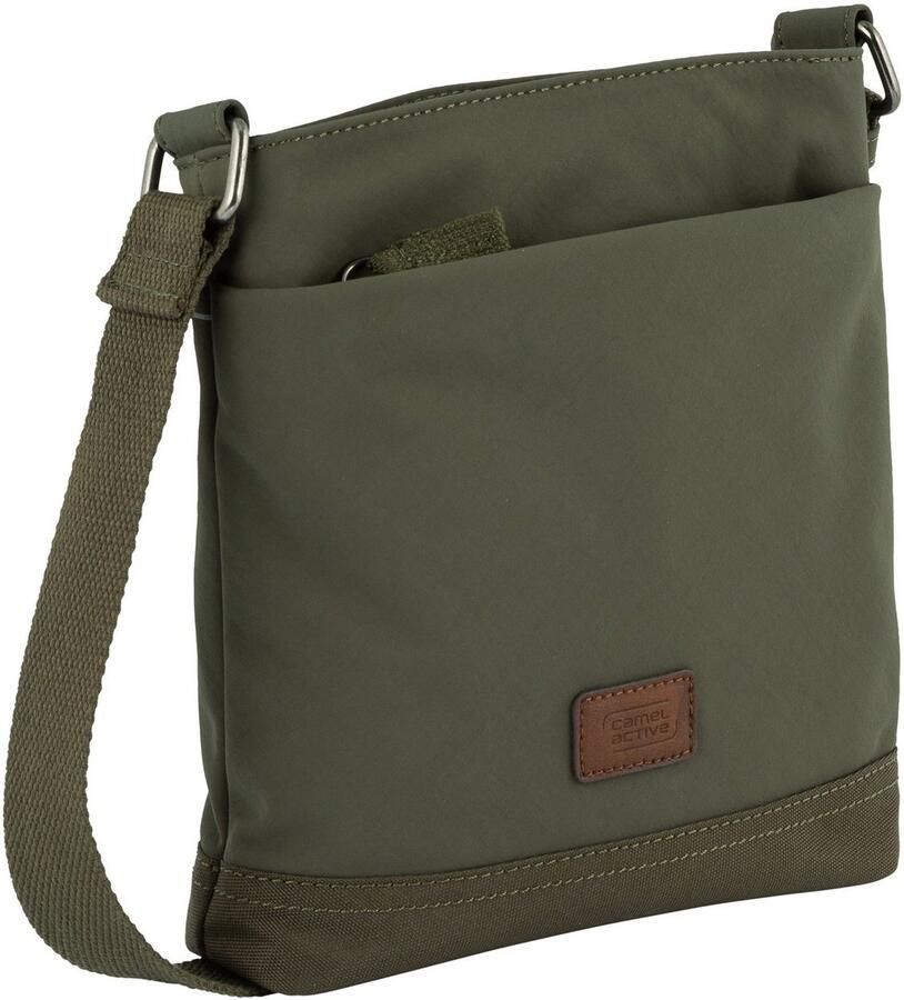 Camel active Schoudertas City passende stedelijke metgezel met kleine reflecterende details