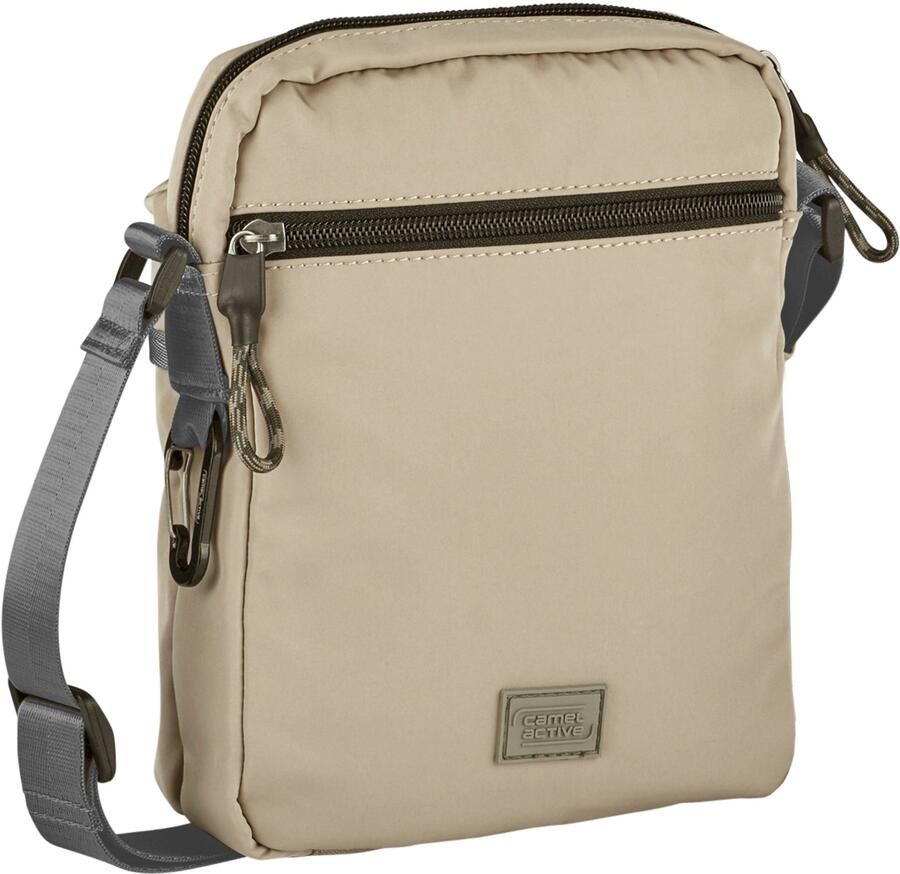 Camel active Schoudertas Terra van gerecycled nylon en volumineus aangebrachte zakken - Foto 4