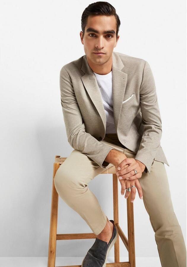 Cinque Colbert bij een pak CIDATI met modieuze structuur - Foto 4