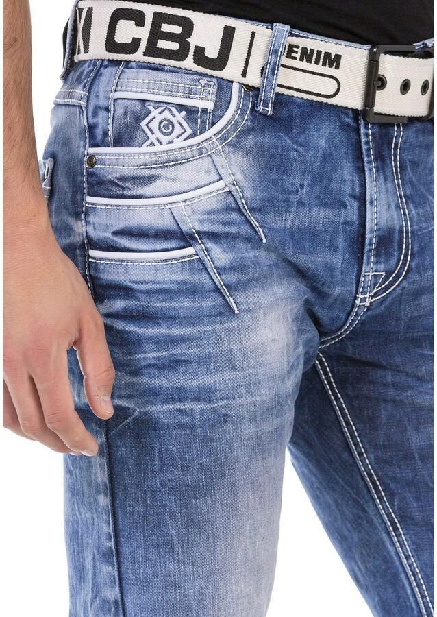 Cipo & Baxx Bermuda in denim en met markante zakken - Foto 6