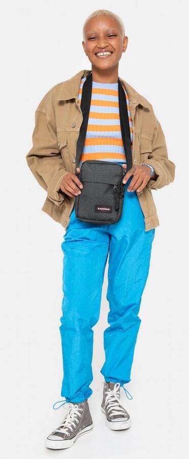 Eastpak Schoudertas THE ONE Black Denim bevat gerecycled materiaal(global recycled standard ) - Foto 7