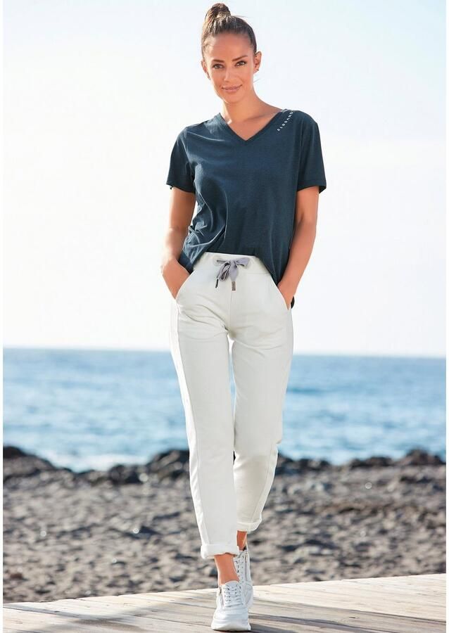 Elbsand T-shirt Talvi met flockprint en v-hals shirt met korte mouwen van katoenmix - Foto 3