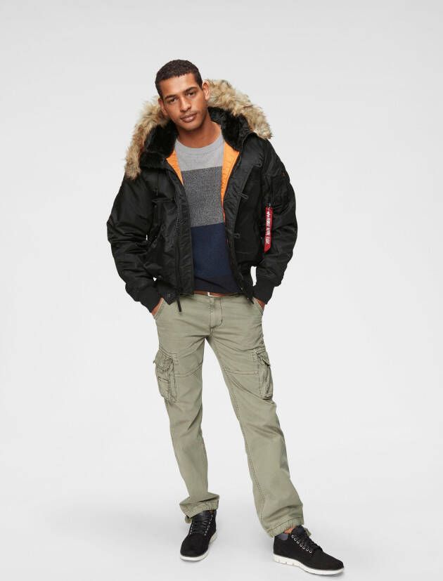Alpha Industries Cargobroek Jet pant met zijcargozakken en koord aan de beenafsluiting