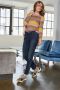 Aniston CASUAL Bootcut jeans trendy wassing ij de iets gerafelde voetzoom - Thumbnail 6
